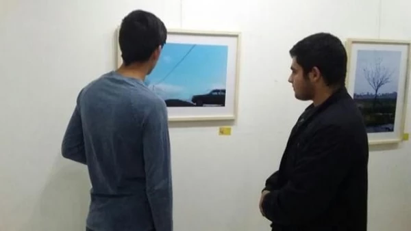 بمناسبت گرامیداشت دهه ی سرآمدی آموزش و به همت گروه هنر

بازدید جمعی از دانشجویان پردیس شهید رجایی از گالری هنری
 4