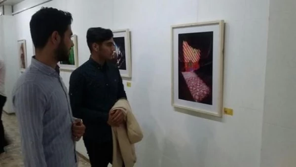 بمناسبت گرامیداشت دهه ی سرآمدی آموزش و به همت گروه هنر

بازدید جمعی از دانشجویان پردیس شهید رجایی از گالری هنری
 5