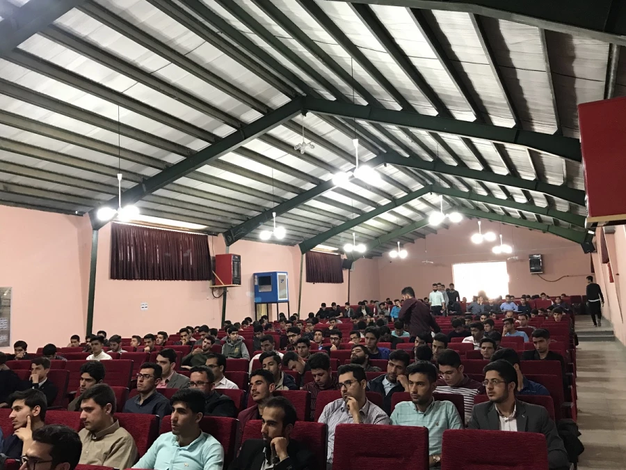 در پردیس شهید رجایی آذربایجان غربی

نشست علمی، تخصصی با حضور کار شناسان اداره کل حقوقی آموزش و پرورش استان برگزار شد