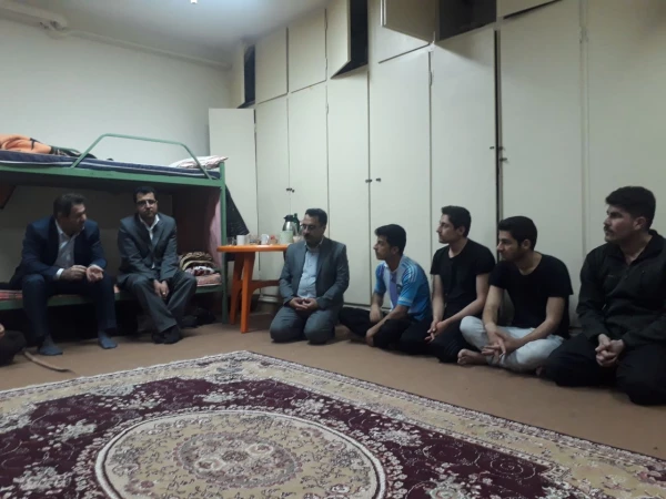 حضور سرزده آقای دکتر علی محمودلو مدیر امور پردیس های استان در واحد امام خمینی (ره) سلماس 2