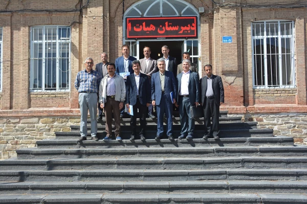 بمناسبت گرامیداشت دهه ی سرآمدی آموزش و روز کارورزی

تجلیل از مدیران و معلمان راهنمای مدارس مجری طرح کارورزی با حضور معاونین و کارشناسان دانشگاه فرهنگیان و آموزش و پرورش استان آذربایجان غربی در مدارس 3