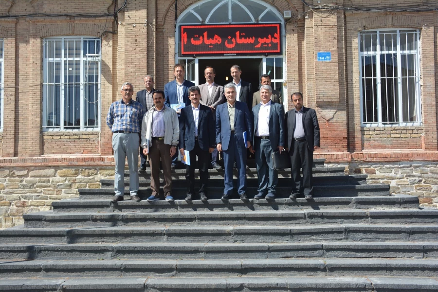 بمناسبت گرامیداشت دهه ی سرآمدی آموزش و روز کارورزی

تجلیل از مدیران و معلمان راهنمای مدارس مجری طرح کارورزی با حضور معاونین و کارشناسان دانشگاه فرهنگیان و آموزش و پرورش استان آذربایجان غربی در مدارس 3