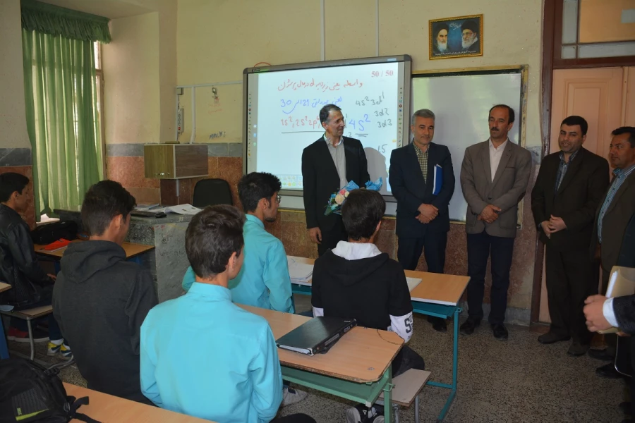 بمناسبت گرامیداشت دهه ی سرآمدی آموزش و روز کارورزی

تجلیل از مدیران و معلمان راهنمای مدارس مجری طرح کارورزی با حضور معاونین و کارشناسان دانشگاه فرهنگیان و آموزش و پرورش استان آذربایجان غربی در مدارس 4