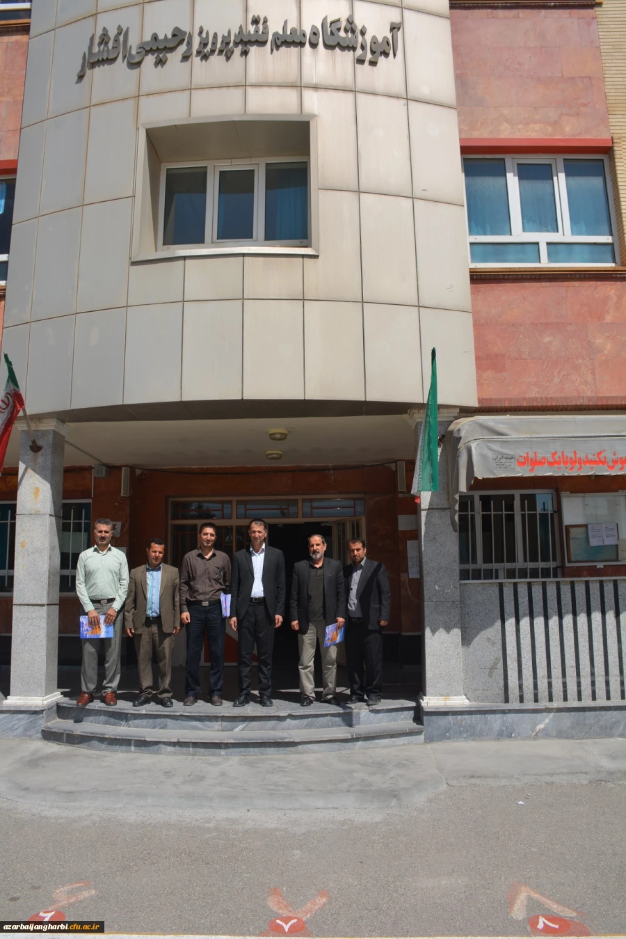 بمناسبت گرامیداشت دهه ی سرآمدی آموزش و روز کارورزی

تجلیل از مدیران و معلمان راهنمای مدارس مجری طرح کارورزی با حضور معاونین و کارشناسان دانشگاه فرهنگیان و آموزش و پرورش استان آذربایجان غربی در مدارس 9