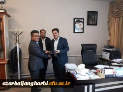 به مناسبت گرامیداشت روز ارتباطات و روابط عمومی 

از رابطین روابط عمومی پردیس های شهید رجایی ارومیه و علامه طباطبایی خواهران با اهدای لوح تجلیل به عمل آمد