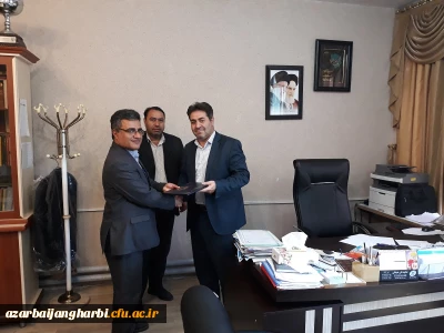 به مناسبت گرامیداشت روز ارتباطات و روابط عمومی 

از رابطین روابط عمومی پردیس های شهید رجایی ارومیه و علامه طباطبایی خواهران با اهدای لوح تجلیل به عمل آمد