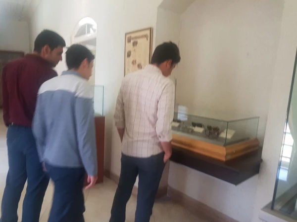 همزمان با 28 اردیبهشت روز ملی موزه

گروهی از دانشجویان پردیس شهید رجایی آذربایجان غربی از موزه مردم شناسی بازدید کردند 6