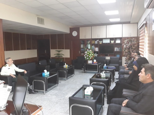 در راستای همکاریهای بین سازمانی و با حضور سرپرست دانشگاه فرهنگیان و فرمانده انتظامی استان آذربایجان غربی :

تفاهمنامه همکاریهای دوجانبه دانشگاه فرهنگیان استان آذربایجان غربی و فرماندهی انتظامی استان آذربایجان غربی مبادله گردید. 3