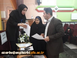 در جریان برگزاری امتحانات پایان نیمسال دوم سالتحصیلی 98-97

بازدید دکتر محمودلو و هیئت همراه از روند برگزاری امتحانات در پردیس علامه طباطبائی آذربایجان غربی 4