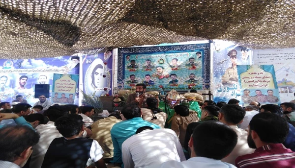 حضور دانشجویان دانشگاه فرهنگیان استان آذربایجان غربی در مراسم قرائت دعای عرفه در منطقه تمرچین پیرانشهر