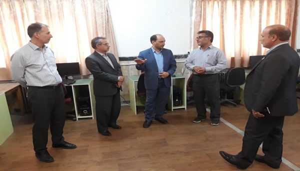 جناب آقای مهندس رضایی سرپرست مرکز هوشمند سازی دانشگاه فرهنگیان کشور و هیات همراه از پردیس ها و مراکز استان بازدید کردند 4