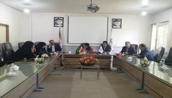 به منظور آشنایی با مشکلات و تنگناهای استانها برای بازگشایی مطلوب در مهر ماه 98

دکتر روشندل معاون آموزشی و تحصیلات تکمیلی دانشگاه فرهنگیان از فضاهای آموزشی،  فرهنگی، ورزشی و سراهای دانشجویی مرکز امام خمینی (ره) سلماس بازدید نمودند