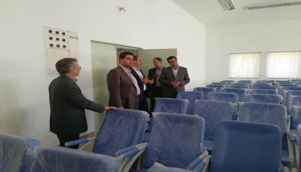 به منظور آشنایی با مشکلات و تنگناهای استانها برای بازگشایی مطلوب در مهر ماه 98

دکتر روشندل معاون آموزشی و تحصیلات تکمیلی دانشگاه فرهنگیان از فضاهای آموزشی،  فرهنگی، ورزشی و سراهای دانشجویی مرکز امام خمینی (ره) سلماس بازدید نمودند