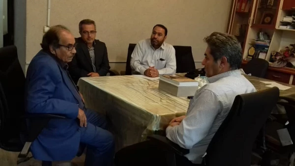 دکتر علی محمودلو سرپرست دانشگاه فرهنگیان استان آذربایجان غربی با  دکتر عقلمند پژوهشگر و محقق تاریخ معاصر آذربایجان  دیدار و گفتگو کرد 