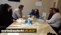 دکتر علی محمودلو سرپرست دانشگاه فرهنگیان استان آذربایجان غربی با  دکتر عقلمند پژوهشگر و محقق تاریخ معاصر آذربایجان  دیدار و گفتگو کرد 5