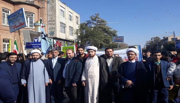 شرکت گسترده اساتید، کارکنان و دانشجویان دانشگاه فرهنگیان استان آذربایجان غربی در راهپیمایی یوم الله 13 آبان 3