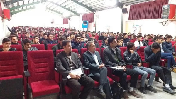 برگزاری جلسه پرسش و پاسخ دانشجویان ورودی 98 پردیس شهید رجایی آذربایجان غربی 5