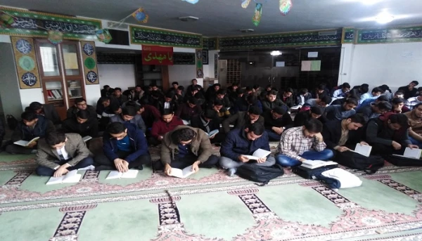 برگزار کلاس های فرهنگی روان خوانی و زیباخوانی قرآن کریم در پردیس شهید رجایی آذربایجان غربی 2