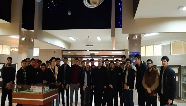 دانشجویان پردیس شهید رجایی آذربایجان غربی از کتابخانه مرکزی شهر ارومیه بازدید کردند 