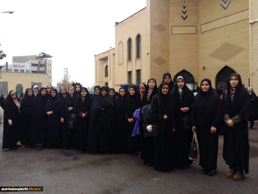 حضور پر شکوه دانشجومعلمان پردیس علامه طباطبایی آذربایجان غربی در نماز جمعه ارومیه 