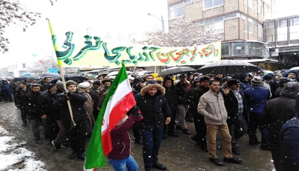 شرکت گسترده اساتید، کارکنان و دانشجویان پردیس های دانشگاه فرهنگیان استان آرذربایجان غربی در راهپیمایی عظیم یوم ا... 22 بهمن