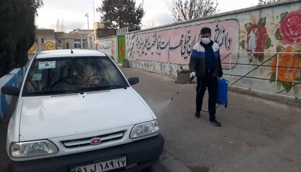 عملیات ضدعفونی و گندزدایی دانشگاه فرهنگیان استان آذربایجان غربی به صورت روزانه در راستای کنترل شیوع ویروس کرونا انجام می شود 