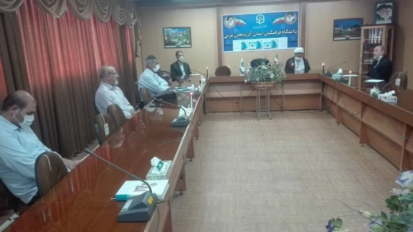 آئین همبستگی حمایت از جنبش نفس و محکومیت سیاست های نژاد پرستانه و ناعادلانه دولت آمریکا توسط اساتید بسیجی دانشگاه فرهنگیان استان آذربایجان غربی با حضور اساتید برگزار شد 4