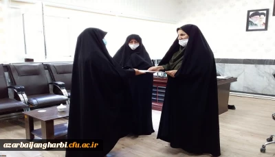 تقدیر دکتر پایز سرپرست پردیس علامه طباطبایی ارومیه از کارکنان پردیس و مرکز تابعه به مناسبت روز کارمند
