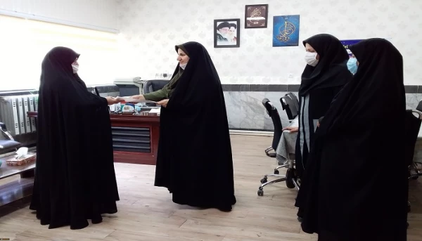 تقدیر دکتر پایز سرپرست پردیس علامه طباطبایی ارومیه از کارکنان پردیس و مرکز تابعه به مناسبت روز کارمند
 3