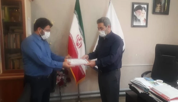 با اهدای لوح تقدیر از کارکنان پردیس شهید رجایی آذربایجان غربی تجلیل شد 2