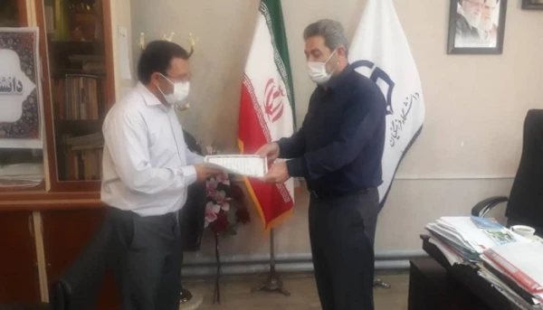 با اهدای لوح تقدیر از کارکنان پردیس شهید رجایی آذربایجان غربی تجلیل شد 3