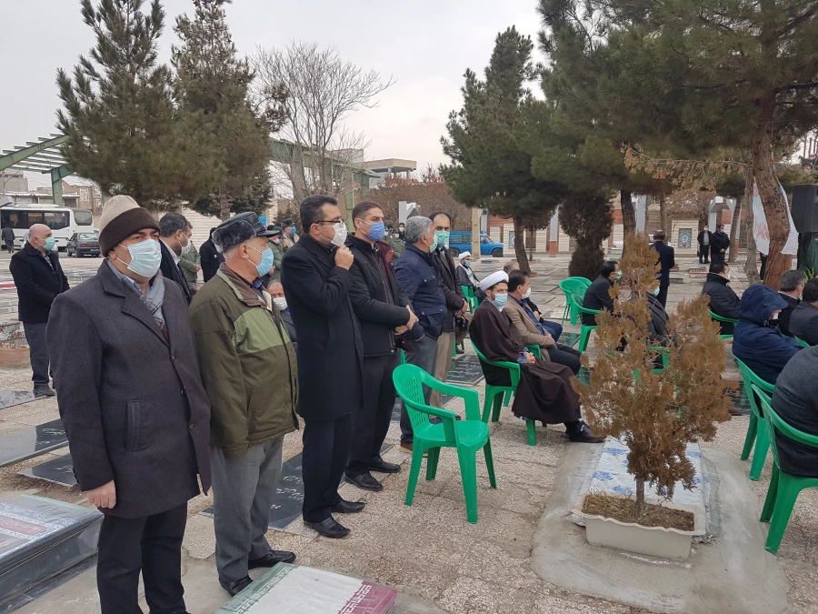 آئین غبارروبی و عطرافشانی قبور مطهر شهدای سلماس برگزار شد