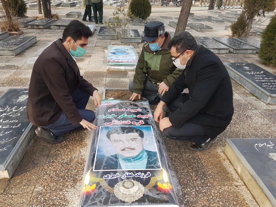 آئین غبارروبی و عطرافشانی قبور مطهر شهدای سلماس برگزار شد