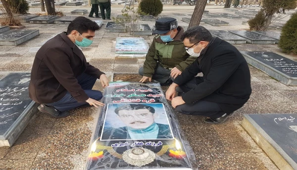 آئین غبارروبی و عطرافشانی قبور مطهر شهدای سلماس برگزار شد 3