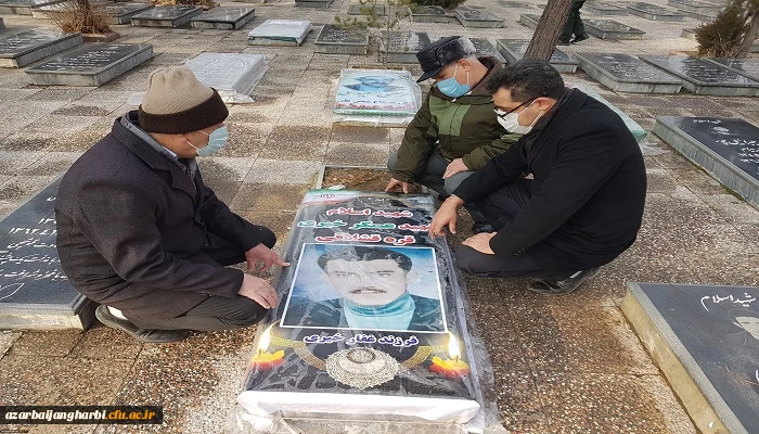 آئین غبارروبی و عطرافشانی قبور مطهر شهدای سلماس برگزار شد 5