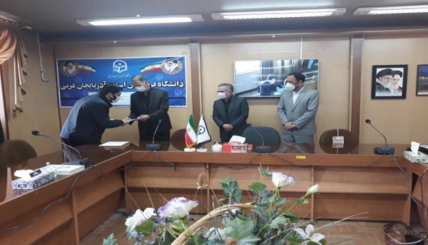 مراسم بزرگداشت دهه ی سرآمدی آموزش در دانشگاه فرهنگیان استان آذربایجان غربی برگزار شد 7