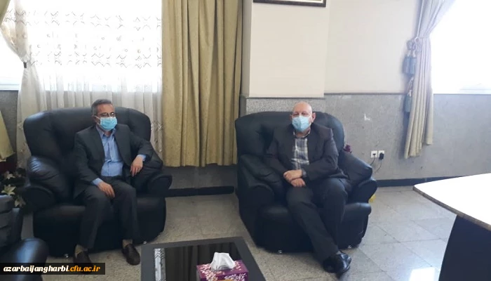 سرپرست دانشگاه فرهنگیان استان  با رئیس دانشگاه آزاد اسلامی آذربایجان غربی دیدار و  گفتگو کرد 