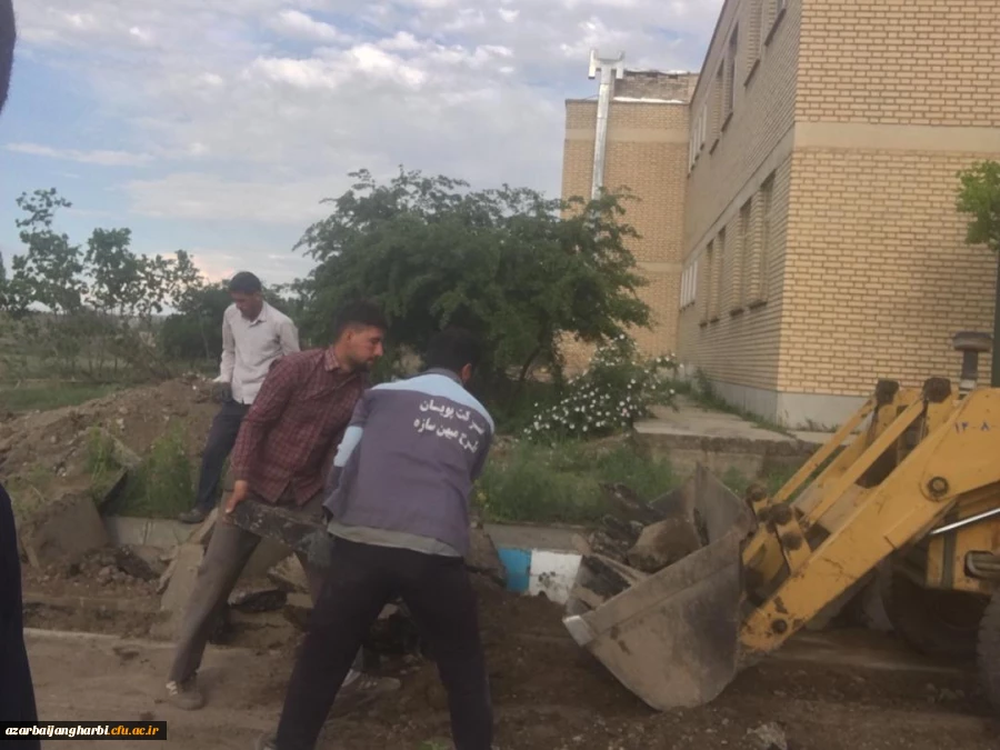 پایان عملیات اجرایی لوله کشی آب محوطه مرکز آموزش عالی 2