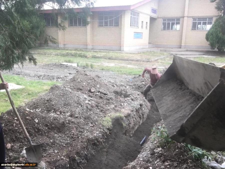 پایان عملیات اجرایی لوله کشی آب محوطه مرکز آموزش عالی 5