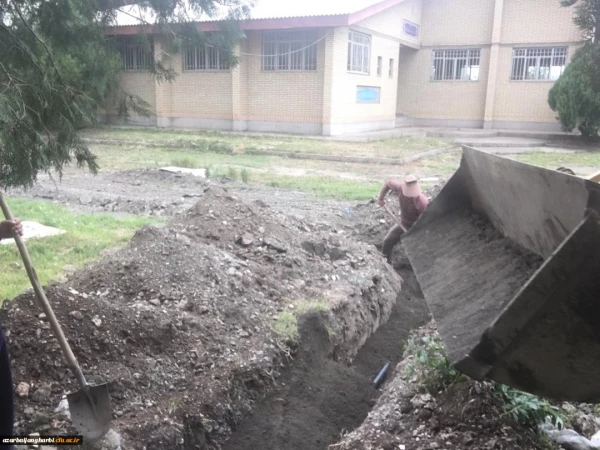 پایان عملیات اجرایی لوله کشی آب محوطه مرکز آموزش عالی خوی 5