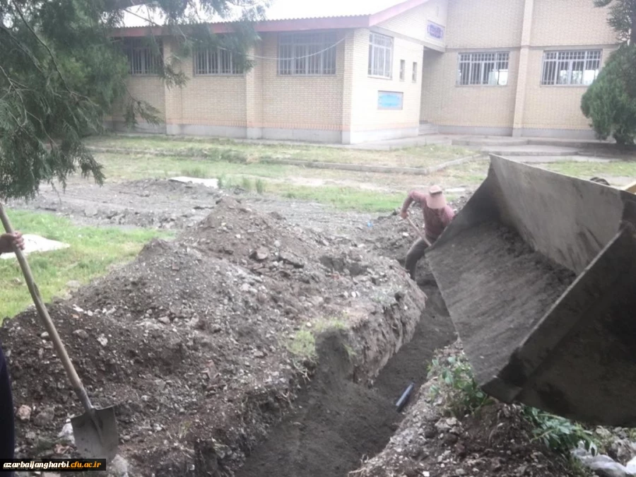 پایان عملیات اجرایی لوله کشی آب محوطه مرکز آموزش عالی خوی 5