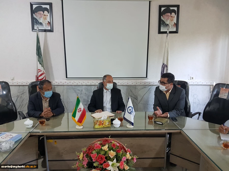 آقای دکتر سردار رضازاده نماینده محترم شهرستان سلماس در مجلس با حضور در دانشگاه فرهنگیان واحد امام خمینی(ره) سلماس با دکتر طالبی ریاست مرکز و کارکنان دیدار و گفتگو کرد.