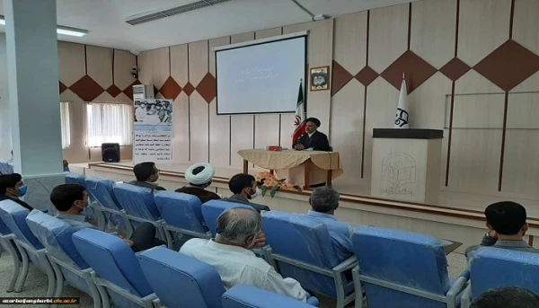 همایش گفتمان نسل چهارم (ویژه انتخابات) در مرکز امام خمینی (ره) سلماس برگزار شد 3