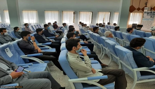 همایش گفتمان نسل چهارم (ویژه انتخابات) در مرکز امام خمینی (ره) سلماس برگزار شد 4