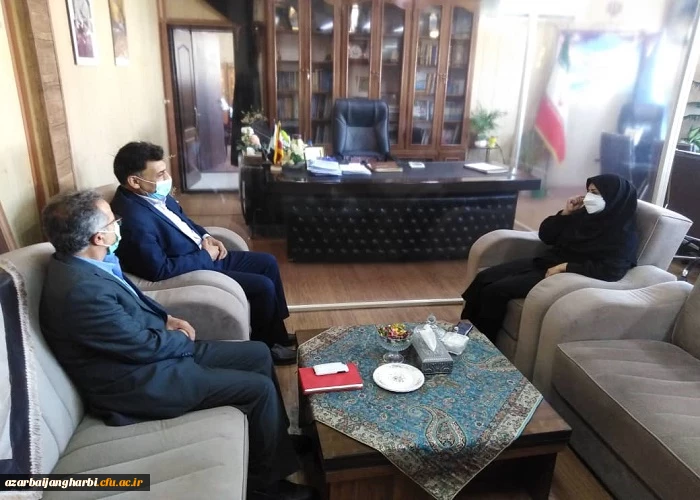 دیدار آقای دکتر محمدی معاون فرهنگی و اجتماعی دانشگاه فرهنگیان با خانم دکتر منافی مدیر کل آموزش و پرورش استان آذربایجان غربی 