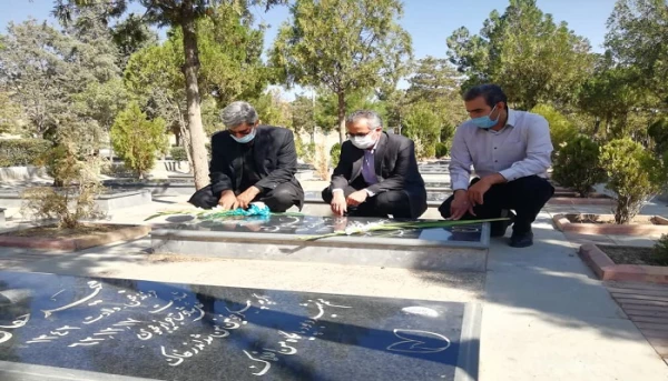 تجدید میثاق با آرمانهای والای شهیدان در اولین روز هفته دفاع مقدس  3