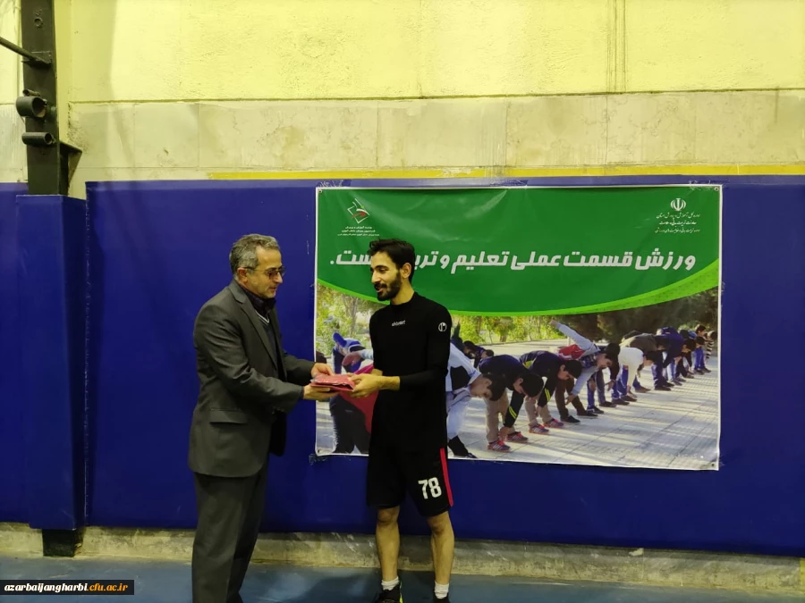 برگزاری مسابقات فوتسال جام هفته بسیج و روز دانشجو در پردیس شهید رجایی 8