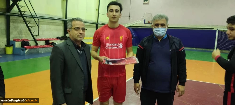 برگزاری مسابقات فوتسال جام هفته بسیج و روز دانشجو در پردیس شهید رجایی 12