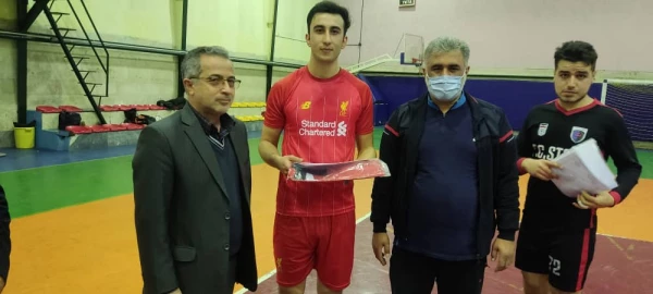 برگزاری مسابقات فوتسال جام هفته بسیج و روز دانشجو در پردیس شهید رجایی 16