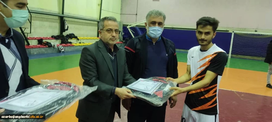 برگزاری مسابقات فوتسال جام هفته بسیج و روز دانشجو در پردیس شهید رجایی 17